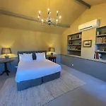 Le Fruit Défendu Bed & Breakfast