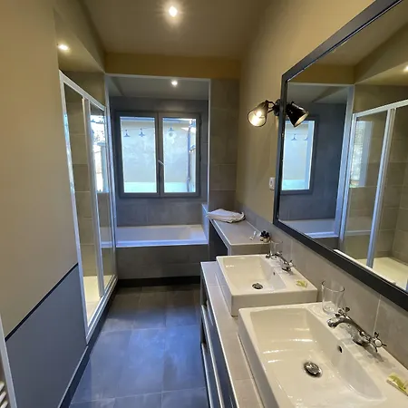 Hotel Le Fruit Defendu 3*